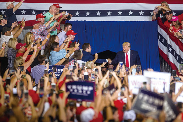 若美國通過《人權民主法》，中共可能會制裁那些被中共收買的美國財閥，他們就會去遊說其他人，聯手反對對中共全面圍剿的美國總統特朗普。（Getty Images）