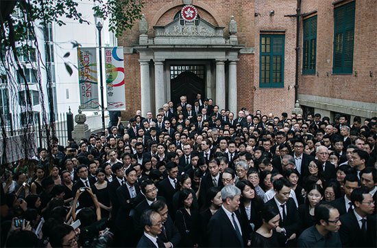 香港是非常重要的國際城市與金融中心，具有備受國際矚目的獨立司法體系，「一國兩制」才能產生效益。圖為2014年6月27日捍衛香港司法獨立的遊行。（AFP）