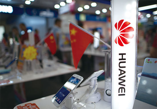 雷提醒,華為就是竊取知識產權的小偷。任正非此前告訴員工,要生存,就要向前殺敵,殺出血路,進入戰時狀態。這就是惡意的中共政權,侵蝕美國。(AFP)