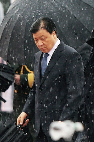 劉雲山在內蒙古有龐大關係網便利其家族貪腐。近年習當局持續清洗內蒙古官場,多名內蒙古官員落馬。其中王鳳山與王學豐是劉雲山嫡系;曾主導媒體誹謗法輪功的陶淑菊大靠山即是劉雲山。(Getty Images)