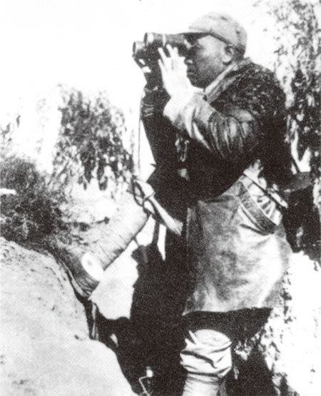 中共1949年前沒掌權的28年間，占山為王，燒殺搶掠，到處流竄，還在日軍犯我國土之際，躲在山溝趁機坐大。（新紀元資料室）