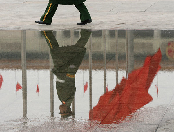 中國人被共產邪黨帶領著反神、滅祖,毀滅文化,走在一條極其危險的不歸路上。(AFP)