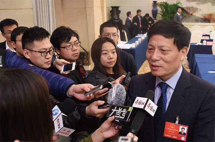 3月22日,謝伏瞻(右一)出任科學院第七任院長。(新紀元資料室)