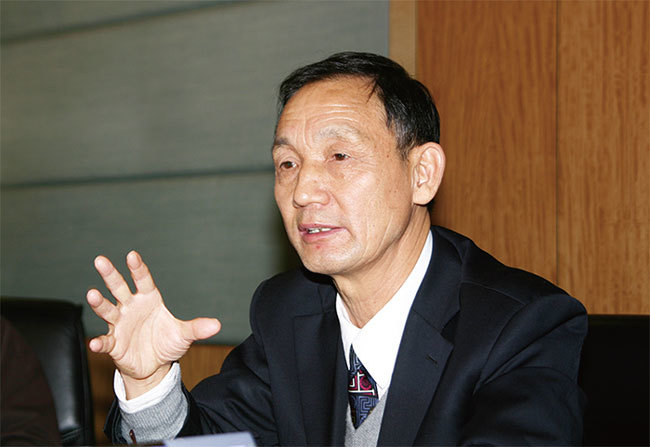 中興通訊創始人侯為貴也許不會想到，會在自己退休兩年之後遇到成立以來的最大一次危機。禁令葬送了中興的未來。（大紀元資料室）