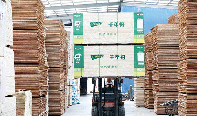 大陸自由派經濟學者指出,私營經濟創造了中國60%的GDP,70%的出口,80%的就業崗位,誰能忽視這麼重要的力量。(AFP)