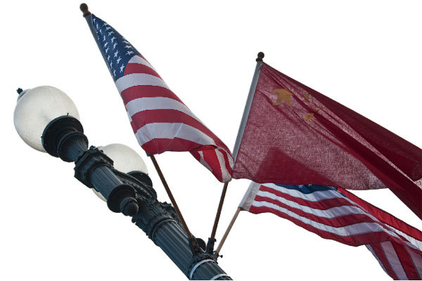 習近平在中美貿易戰高壓下不得不向美國妥協,在經濟上做結構性改革,公開宣稱要保持經濟穩步發展就須做出痛苦選擇。(AFP)