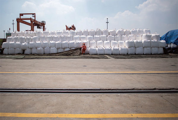 特朗普1月19日表示,美中雙方很可能達成協議,但「美國將取消對中國商品加徵的進口關稅」是一個假新聞。消息人士稱新關稅的威脅將用於迫使北京做出一系列改變兩國貿易條件的承諾。(AFP)