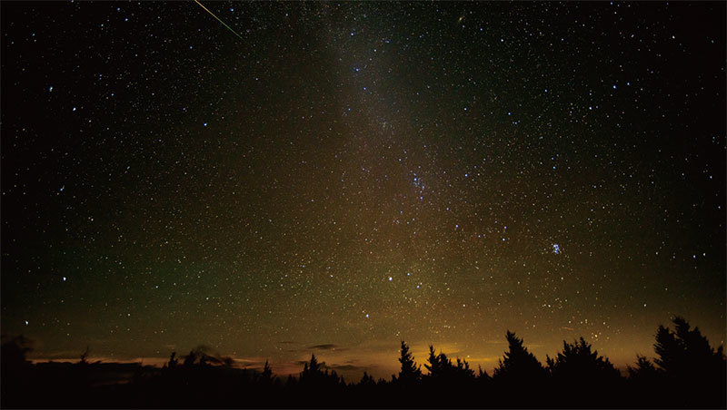 清華學子王為宇修煉法輪功後理解到，唯有正氣才能形成壯美的山河和燦爛的星空。（NASA/Getty Images）